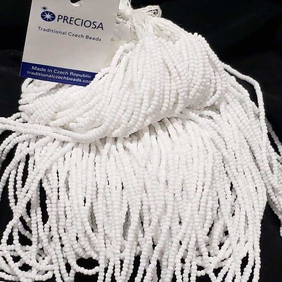 Preciosa Traditional Czech Beads - 11/0 - NWT- Opaque White- 12 Hanks (1 pound) - Picture 1 of 3